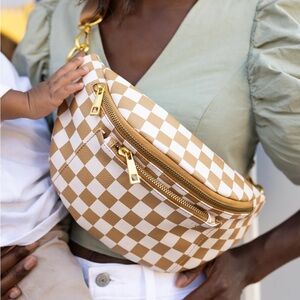 Fawn - Fawny Pack - Tan Checkered